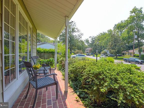 3rd image of 8227 Kings Arm Dr
