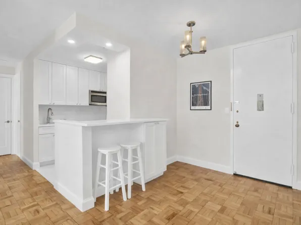 20 West 64th Street image 1 of 23