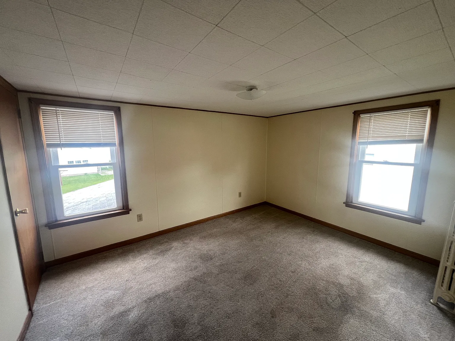 2 bed, $1,100 — Photo 1