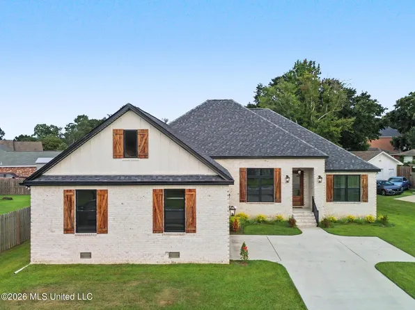 620 Old Savannah Dr, Long Beach, MS 39560