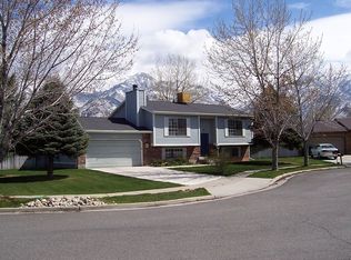 8957 Powder Horn Ct, Sandy, UT 84093