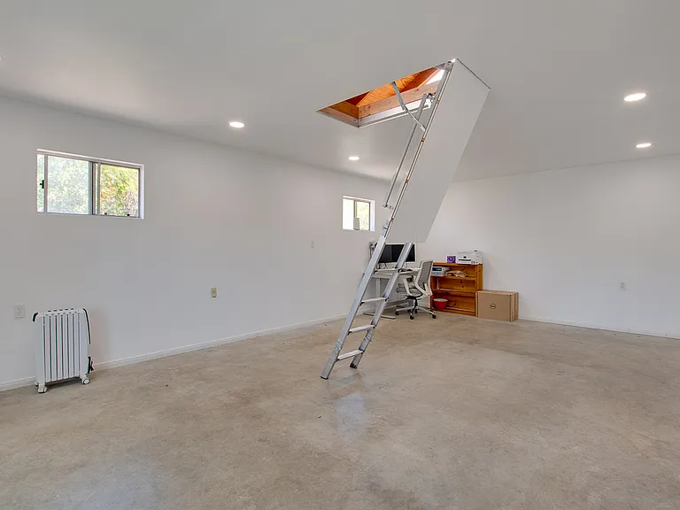 5015 Art St — Photo 34