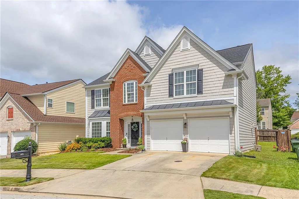 5 bed, 2.5 bath, 2340 sqft, $3,250 — Photo 2