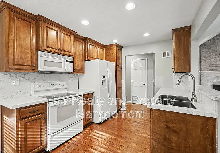 15213 S Seminole Dr — Photo 9