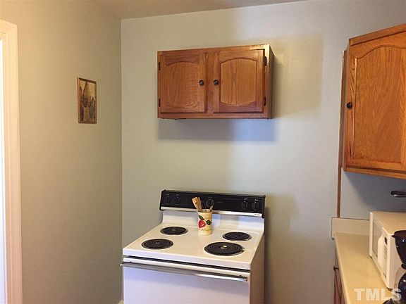 4th image of 923 Bellvue St