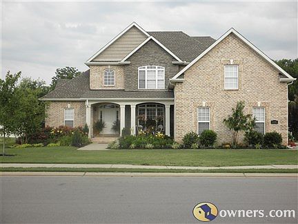 2nd image of 2929 Caraway Dr
