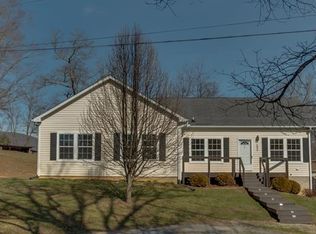 284 Lonesome Dove Trl, Hendersonville, NC 28792
