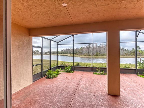 4th image of 367 Bella Cortina Dr