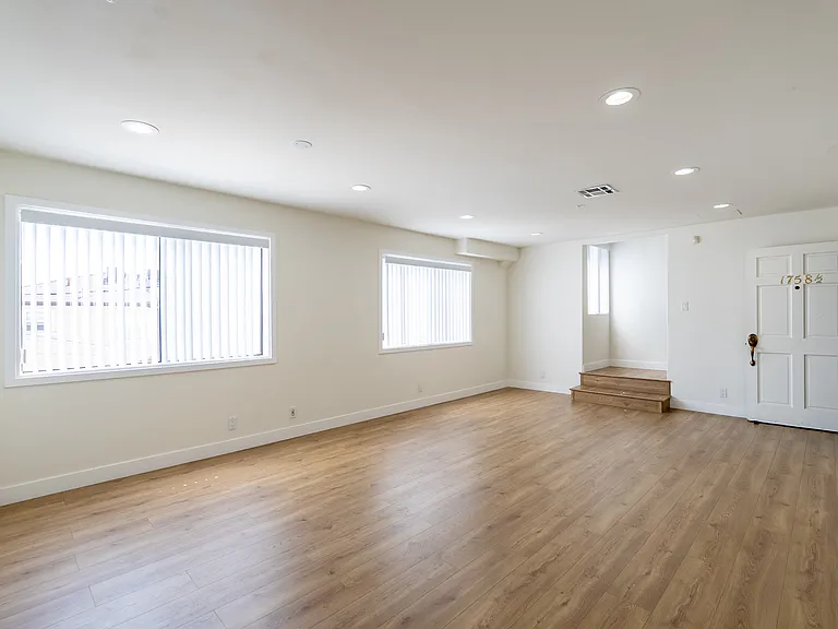 1758 N Alexandria Ave #1758.5 — Photo 13