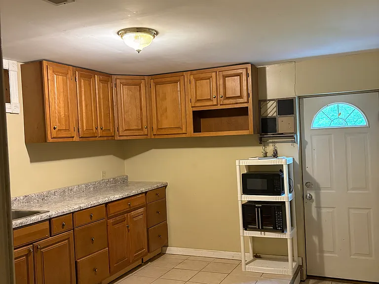 454 Briarwood Ln — Photo 14