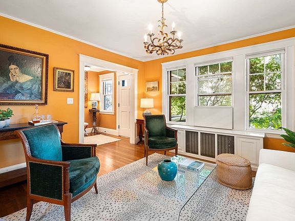 4th image of 160 Appleton St #1