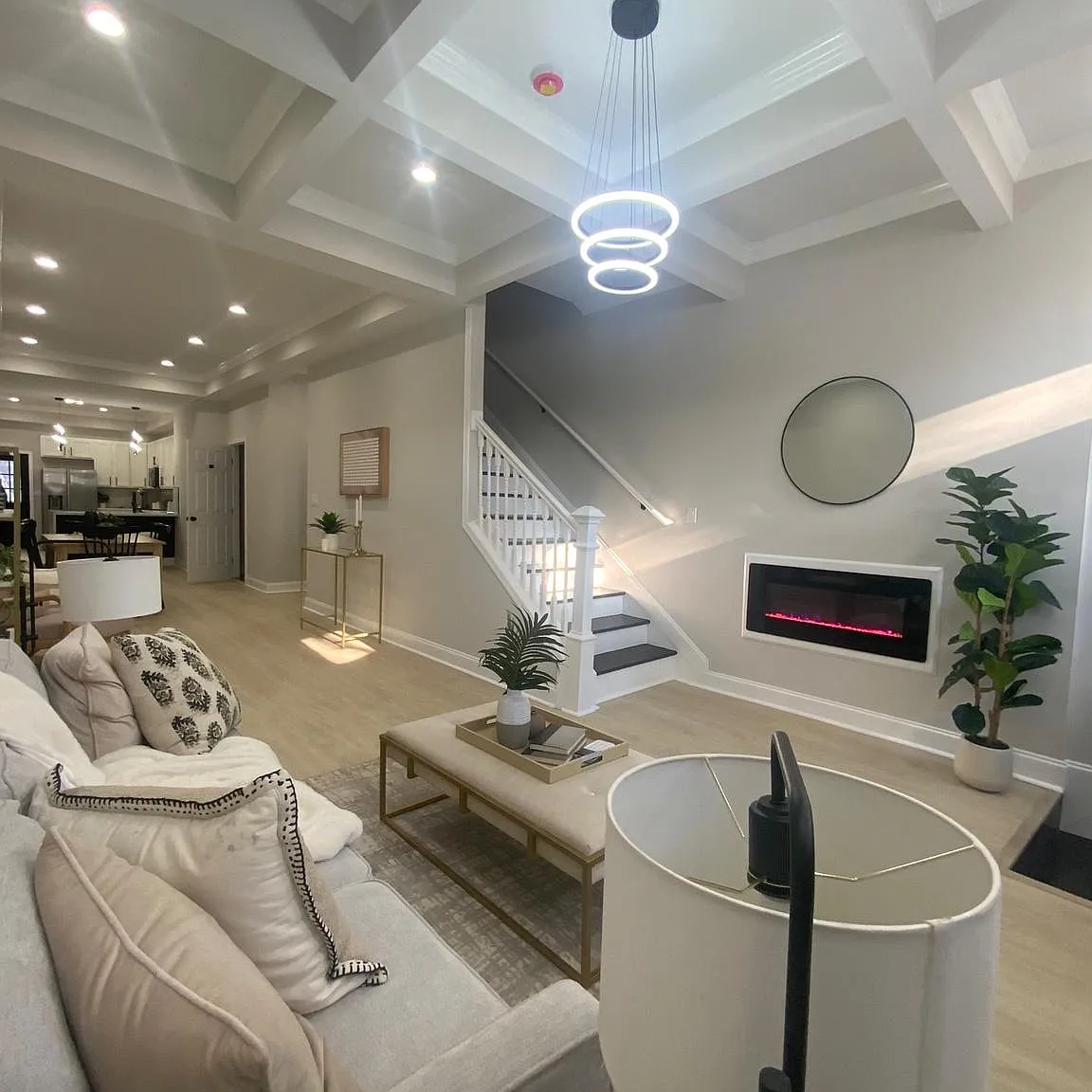 4 bed, 3.5 bath, 2451 sqft, $2,650 — Photo 4