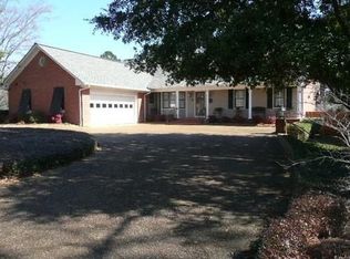 412 N Saint Matthew St, Carthage, MS 39051
