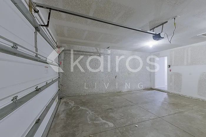 9113 Aegean Cir — Photo 16