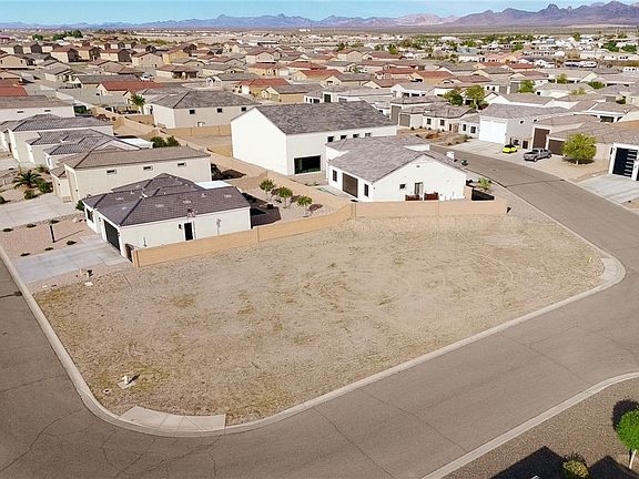 3rd image of 2177 E Couples Lane