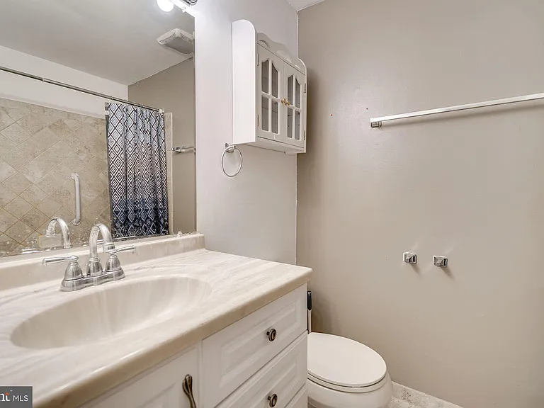 6060 Hollow Knoll Ct — Photo 16
