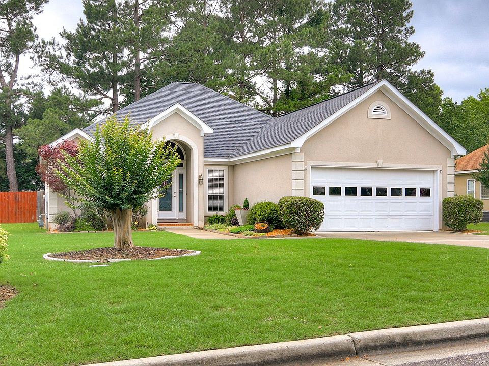 1st image of 563 Live Oak Ct