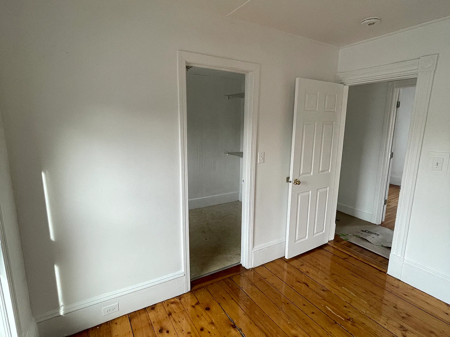 23 Glen Ave — Photo 3