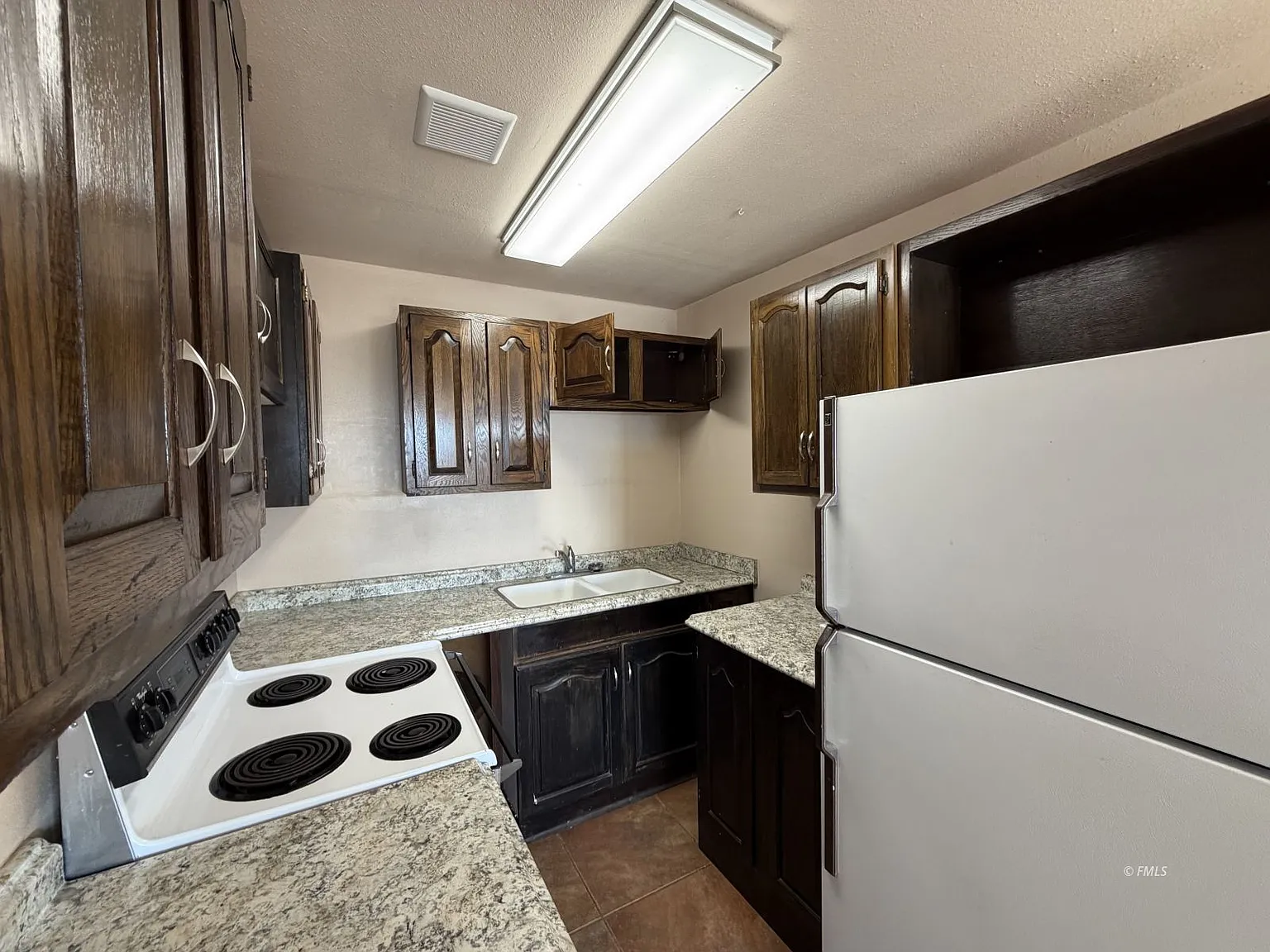 1 bed, 700 sqft, $875 — Photo 2