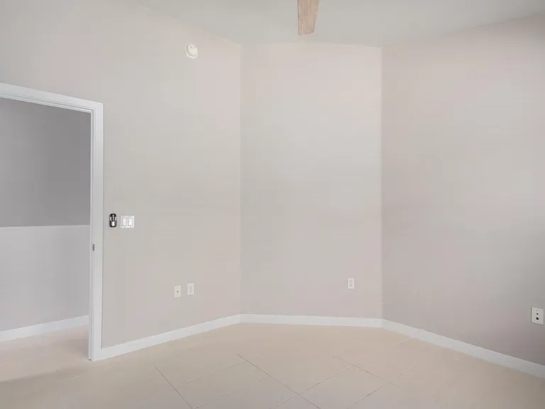 2402 E 5th St #1718 — Photo 17