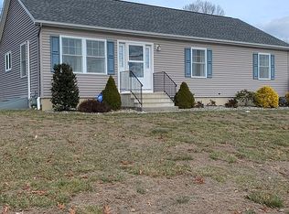 32 Nathans Ln, Madison, CT 06443