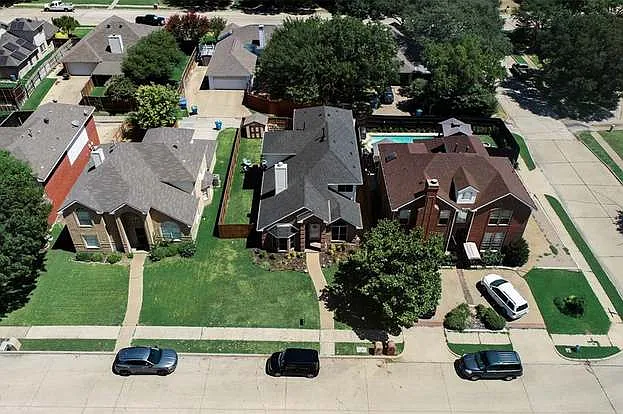 8801 Clearlake Dr — Photo 97