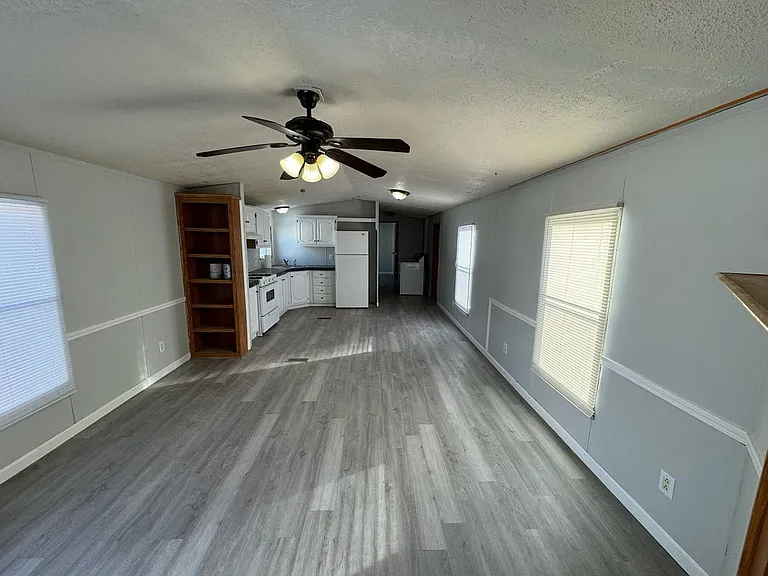 312 Central Ave S — Photo 10