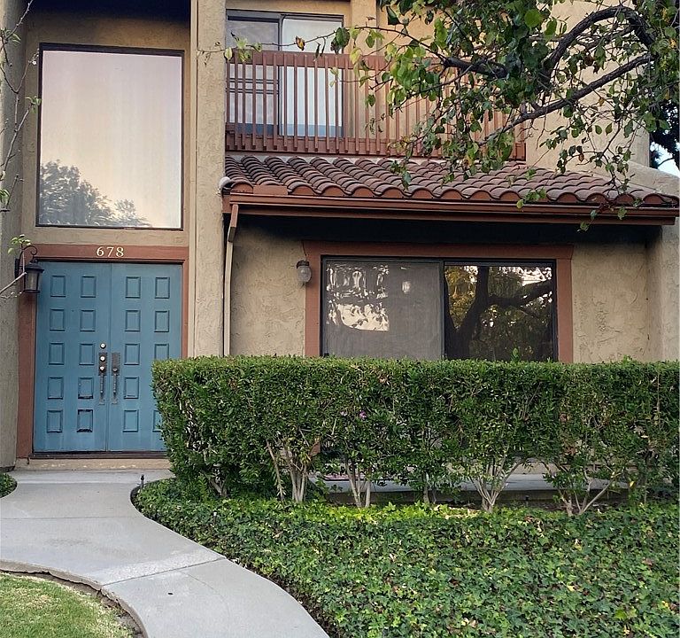 1st image of 678 Rosewood Ave