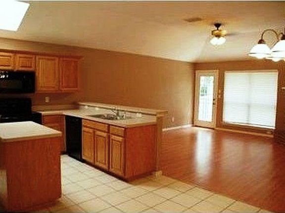 3rd image of 7736 Briarstone Ct