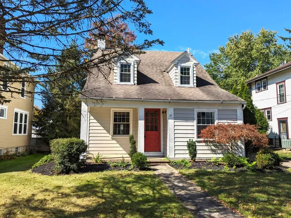 13 N May Ave, Athens, OH 45701