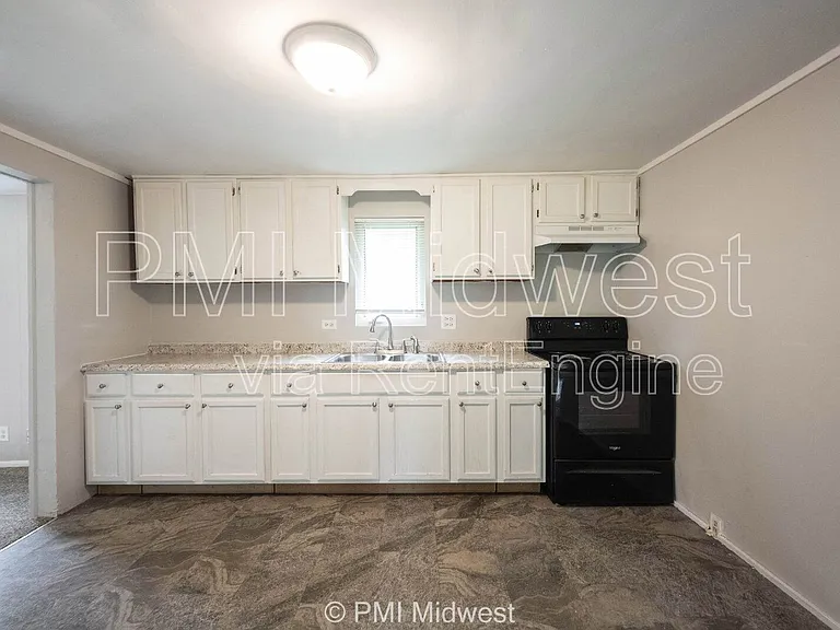 334 Ellis St — Photo 12