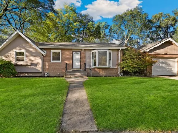 958 Coach Rd, Homewood, IL 60430