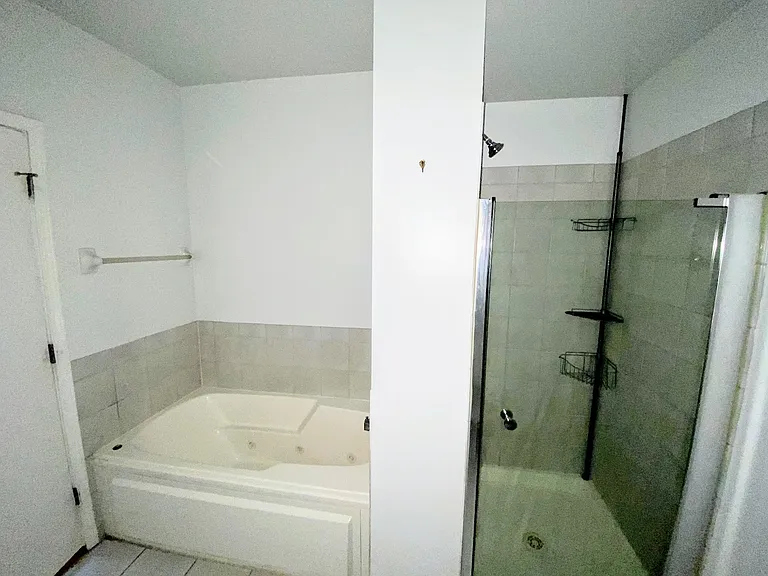 600 N Dearborn St #811 — Photo 11