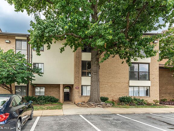 2nd image of 122 Monroe St APT 202