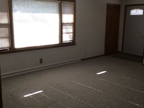 4th image of 3524 Cross St