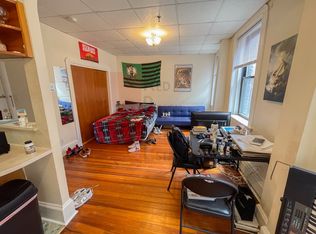 37 Joy St APT 14, Boston, MA 02114
