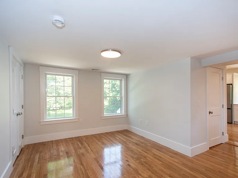 215 Gardner St #2 — Photo 4