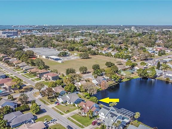 5th image of 2775 Casilla Way S