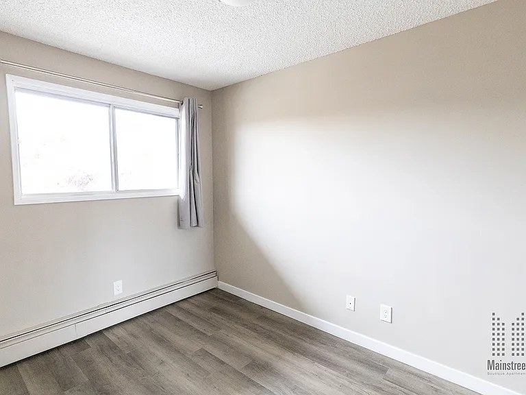 1913 11th Ave SW — Photo 14