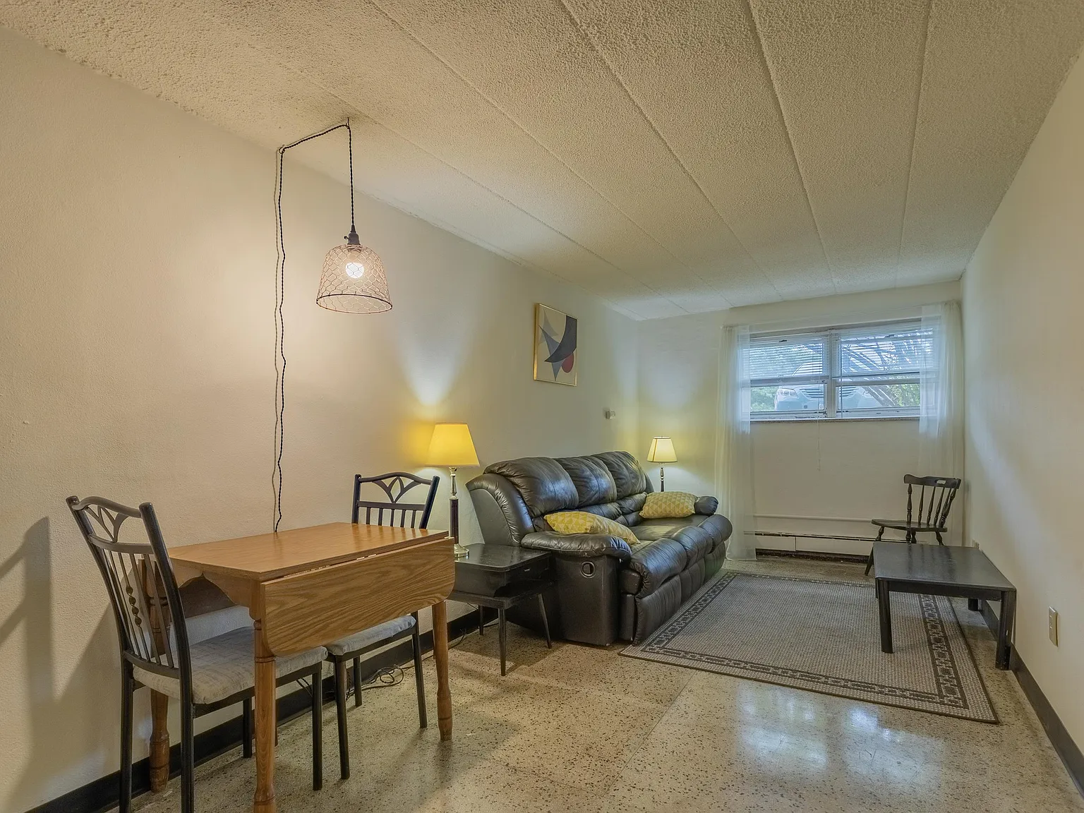 Studio, 750 sqft, $695 — Photo 2