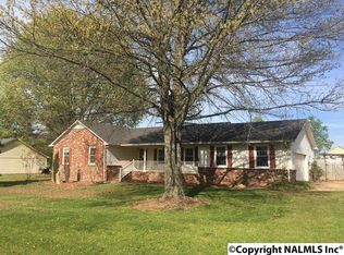 17384 Fairway Dr, Athens, AL 35613