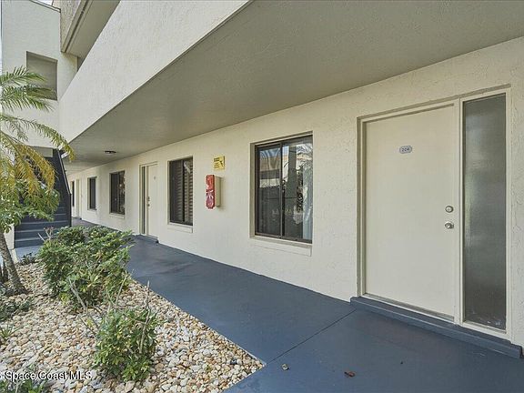 4th image of 200 International Dr APT 204