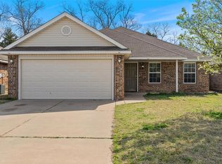 2114 Bradford Cir, Newcastle, OK 73065