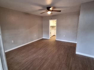 3200 NE 56th Ave #B, Silver Springs, FL 34488