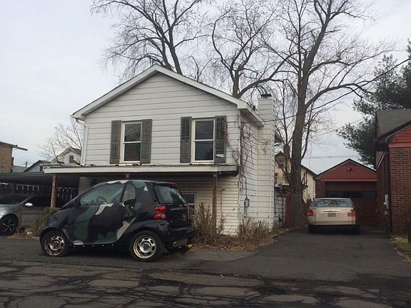2nd image of 32 Cosgrove Ave
