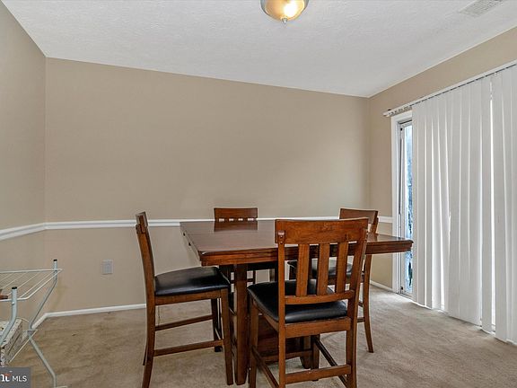5th image of 31 Barberry Ct #38-4