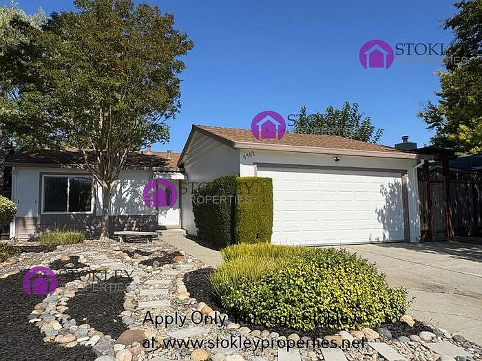 9902 Mangos Dr