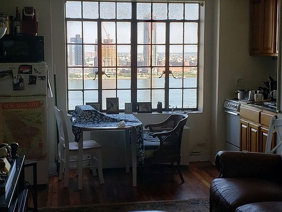 2nd image of 5 Tudor City Pl APT 1329