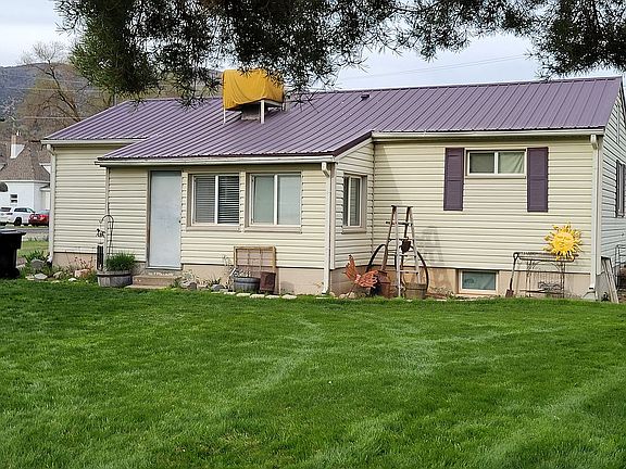 Black cherry metal roof. Swampcooler