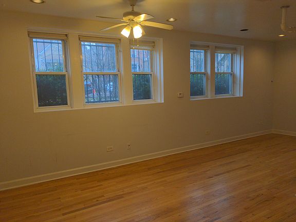 2nd image of 2937 W Schubert Ave